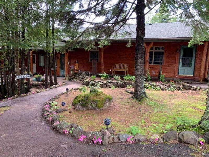 Thomsonite Inn On Lake Superior แกรนด์มาเรส์ ภายนอก รูปภาพ