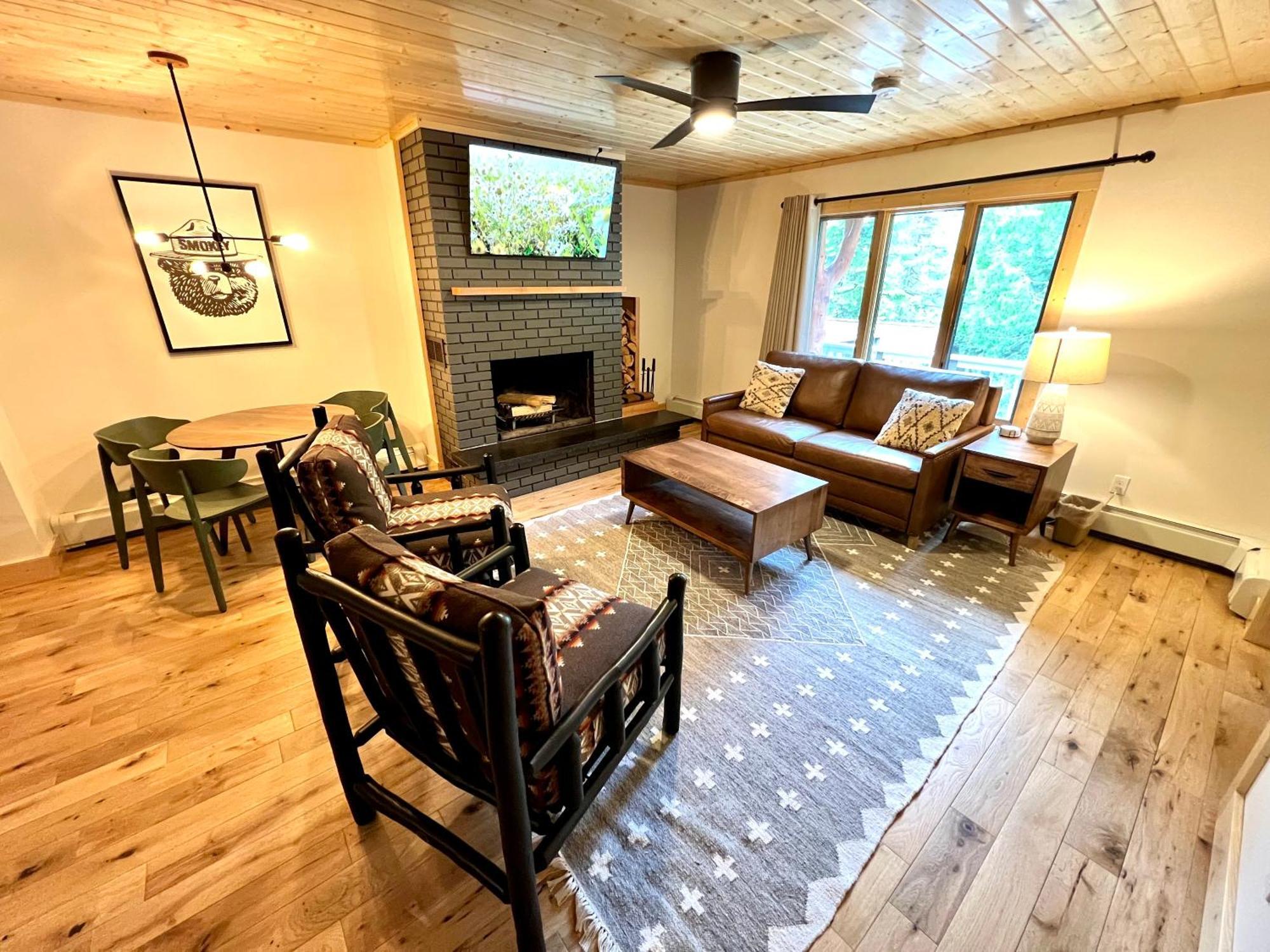 Thomsonite Inn On Lake Superior แกรนด์มาเรส์ ห้อง รูปภาพ