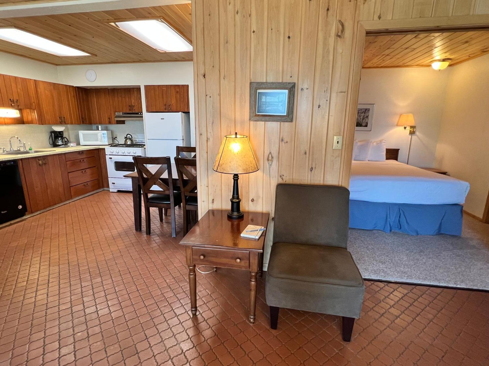 Thomsonite Inn On Lake Superior แกรนด์มาเรส์ ภายนอก รูปภาพ