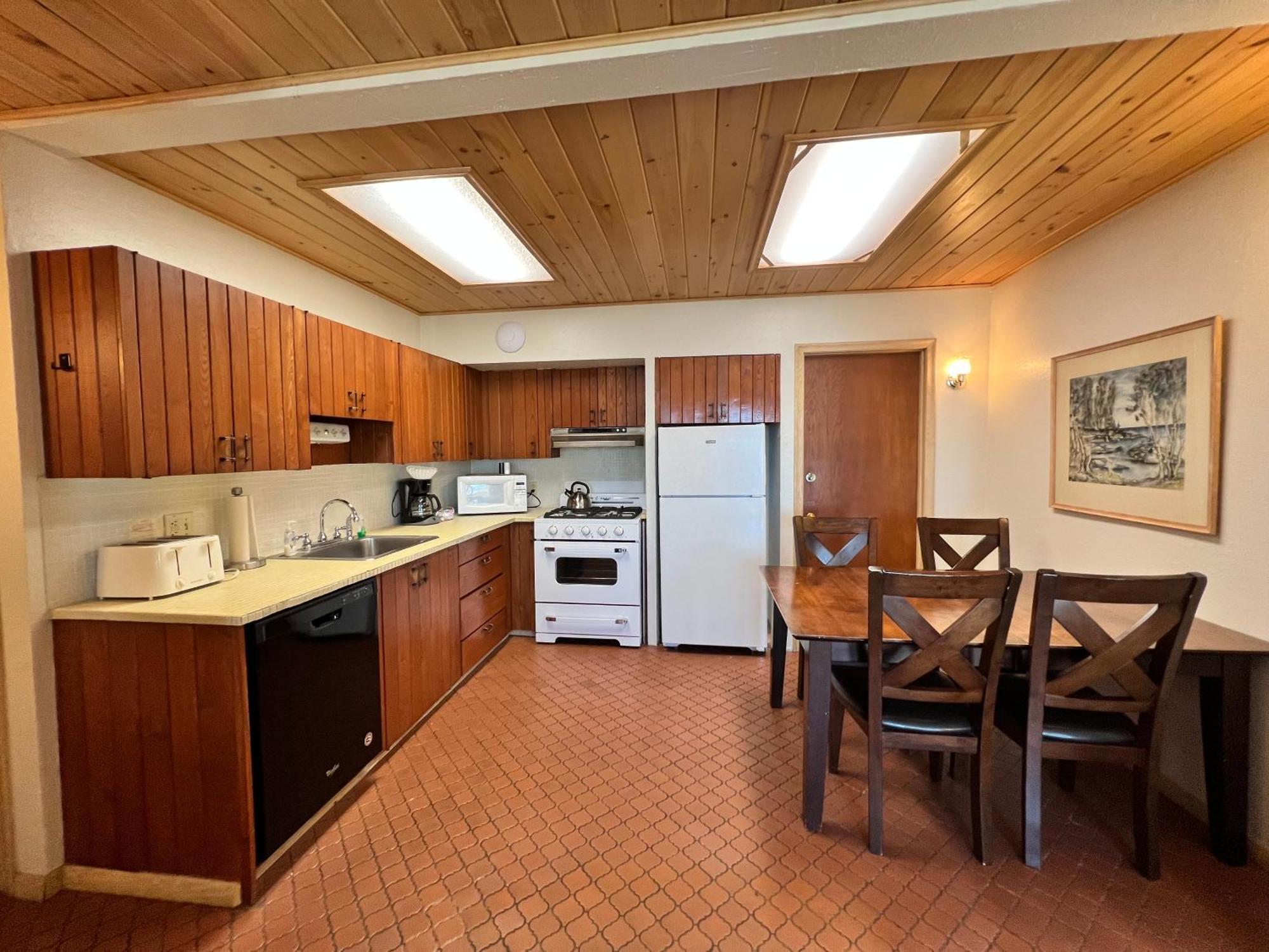 Thomsonite Inn On Lake Superior แกรนด์มาเรส์ ภายนอก รูปภาพ