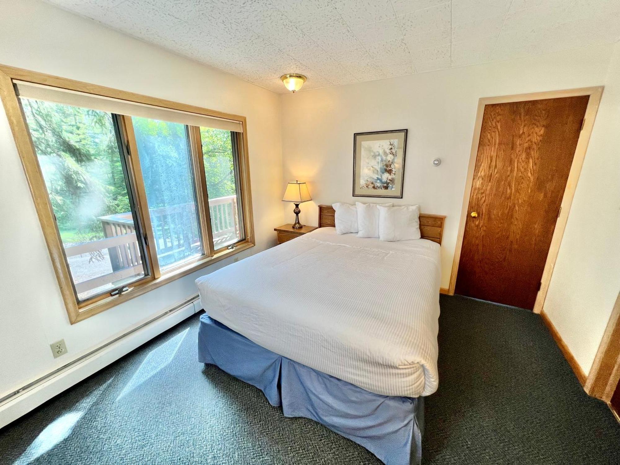 Thomsonite Inn On Lake Superior แกรนด์มาเรส์ ภายนอก รูปภาพ